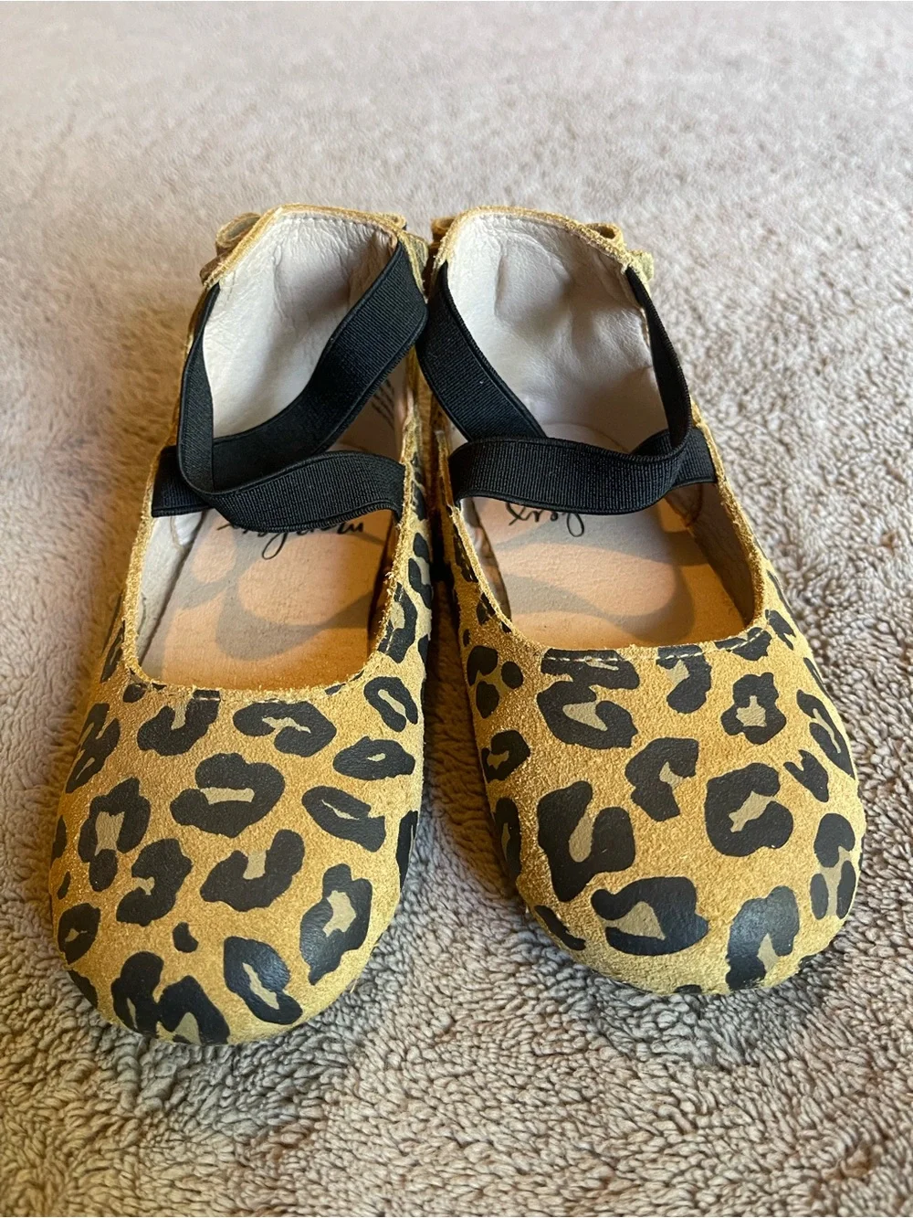 Monkey Feet stylish leopard